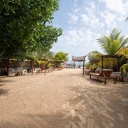 Amalife Beach Club & Hotel Tierra Bomba Exterior foto