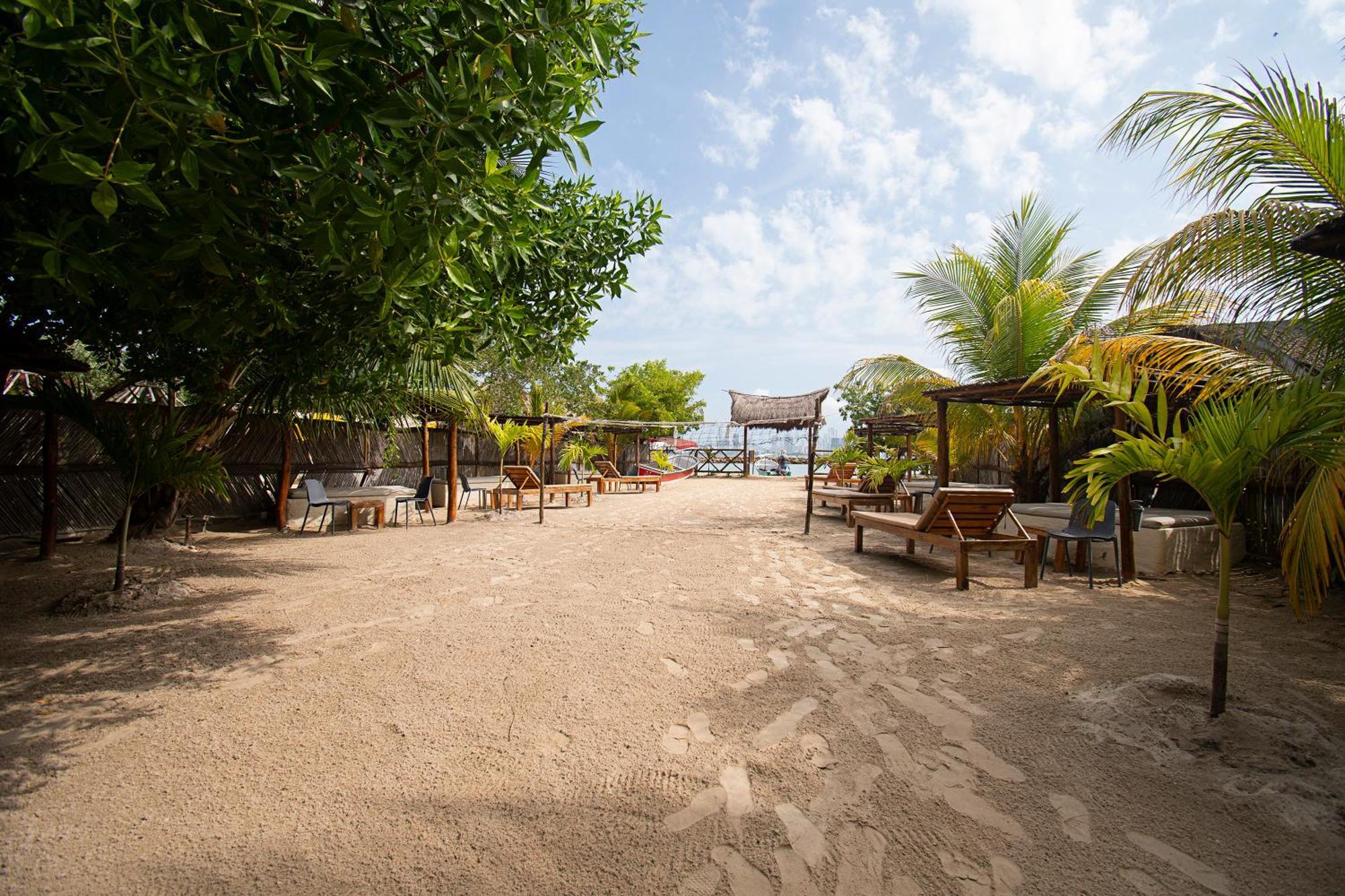 Amalife Beach Club & Hotel Tierra Bomba Exterior foto