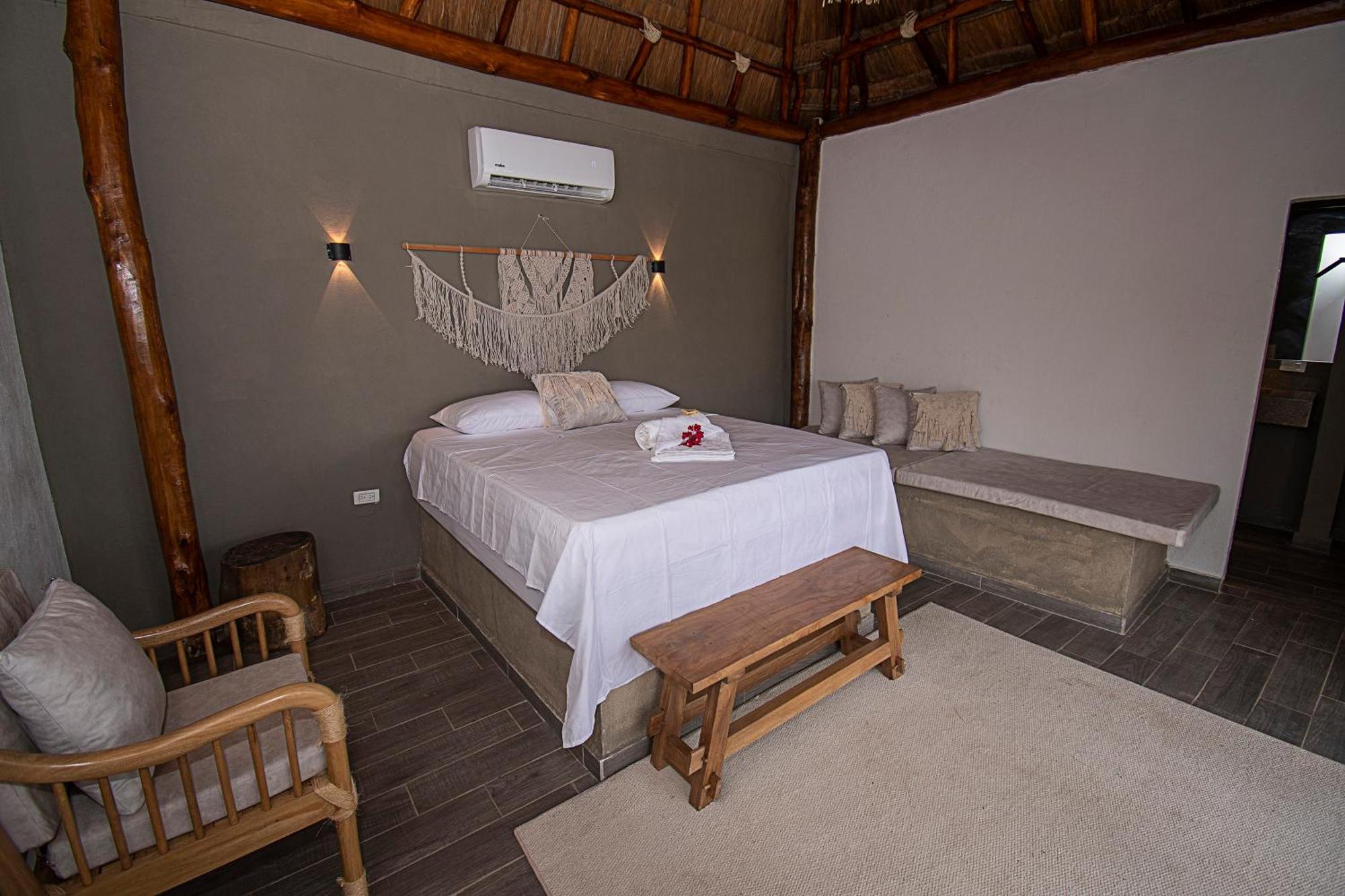 Amalife Beach Club & Hotel Tierra Bomba Exterior foto